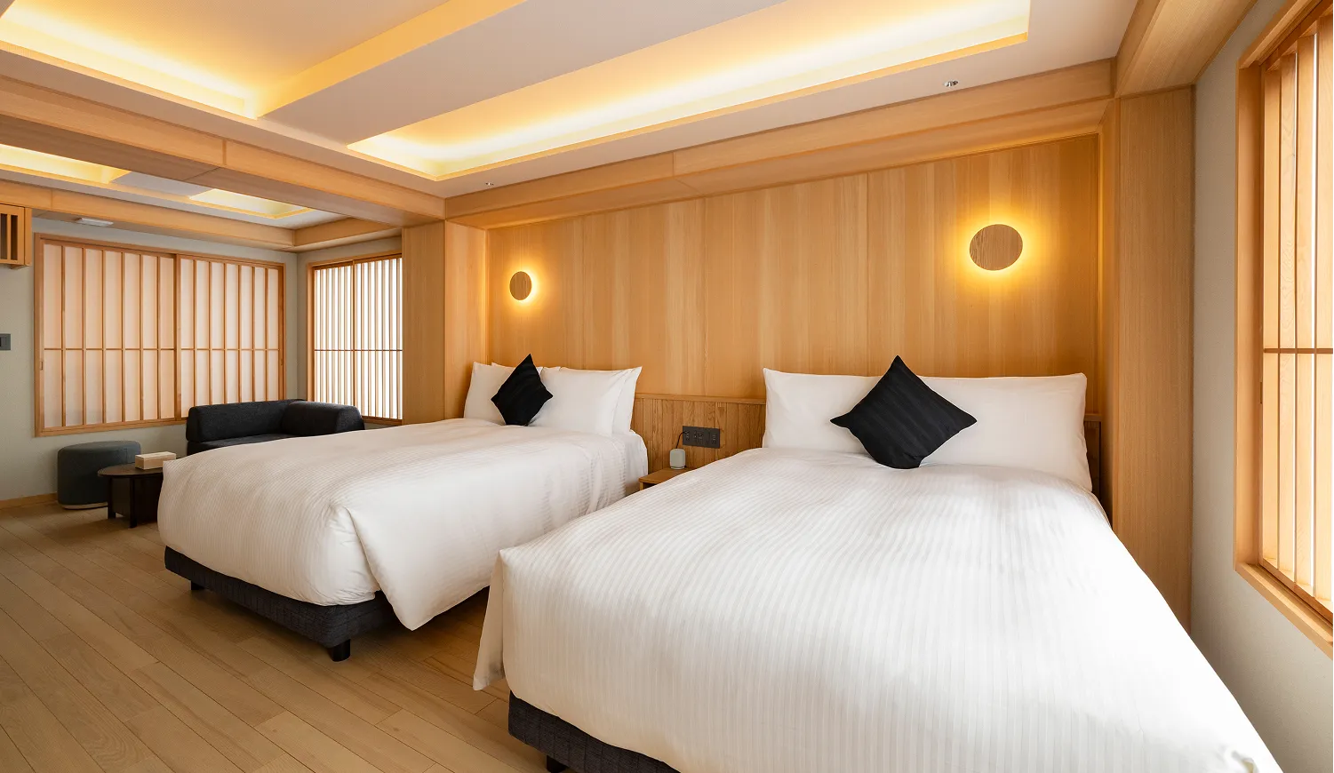 シンプルで落ち着いた設えが、心にそっと寄り添います。